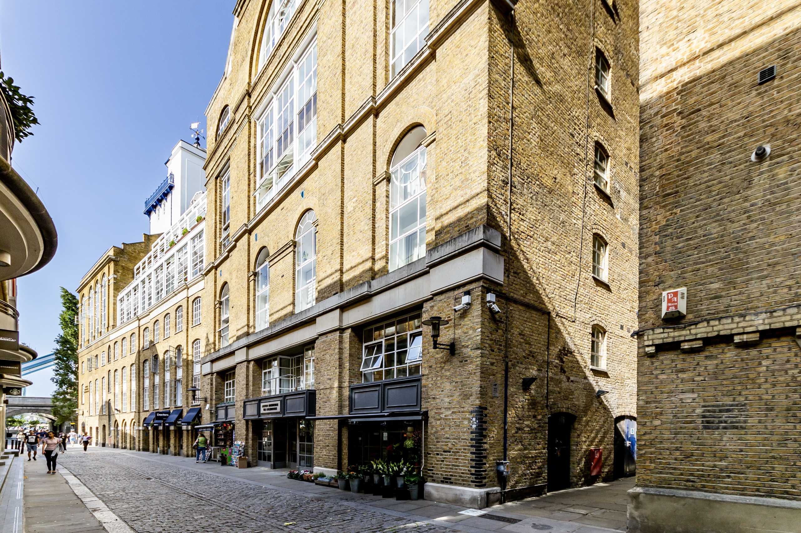 Flat Shad Thames in Greater London