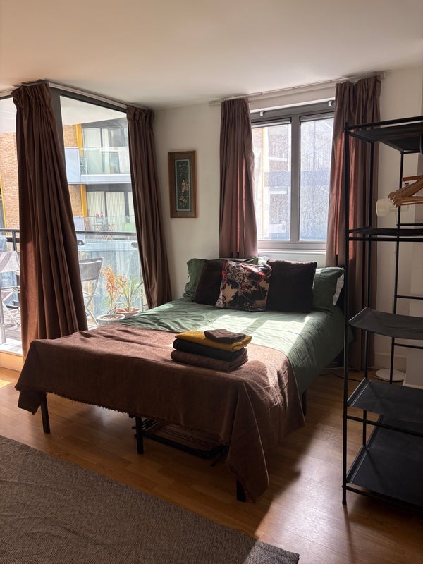 Room Tanner Street in Greater London