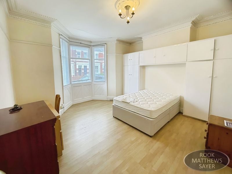 Flat Deuchar Street in Newcastle upon Tyne
