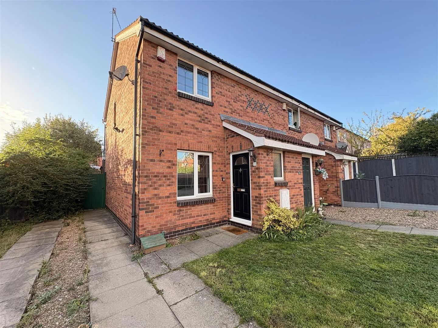Flat Blackthorne Drive in Nottingham