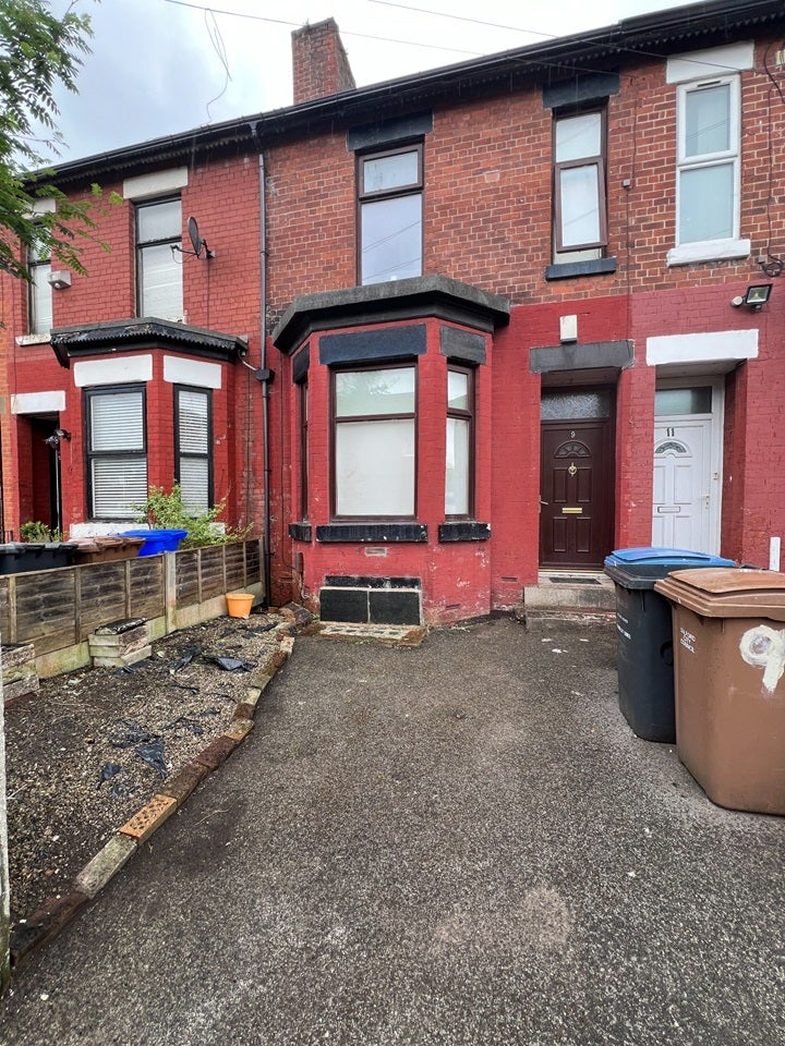 Room Bowring Street in Salford