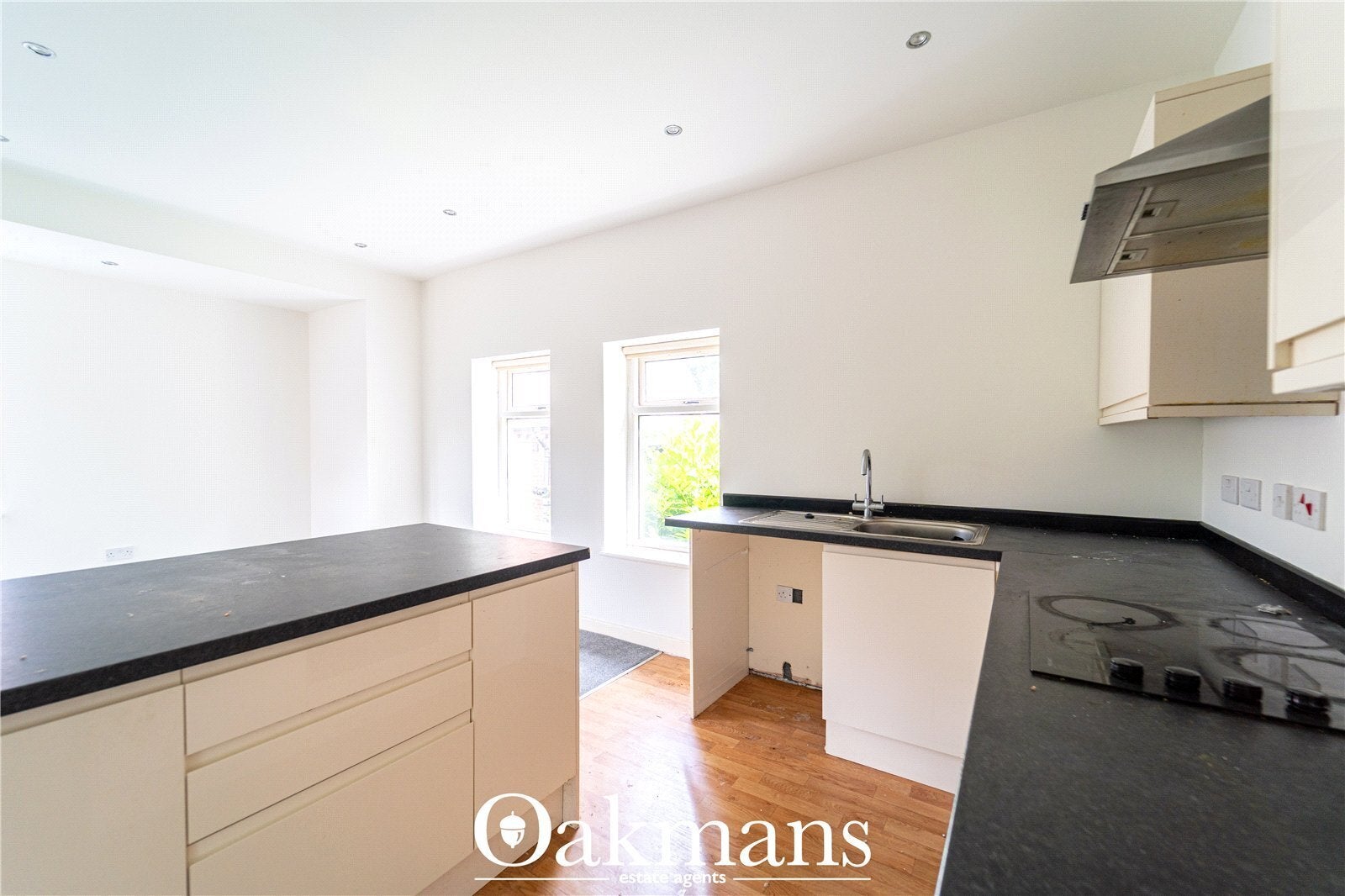 Flat Paradise Row in Bromsgrove