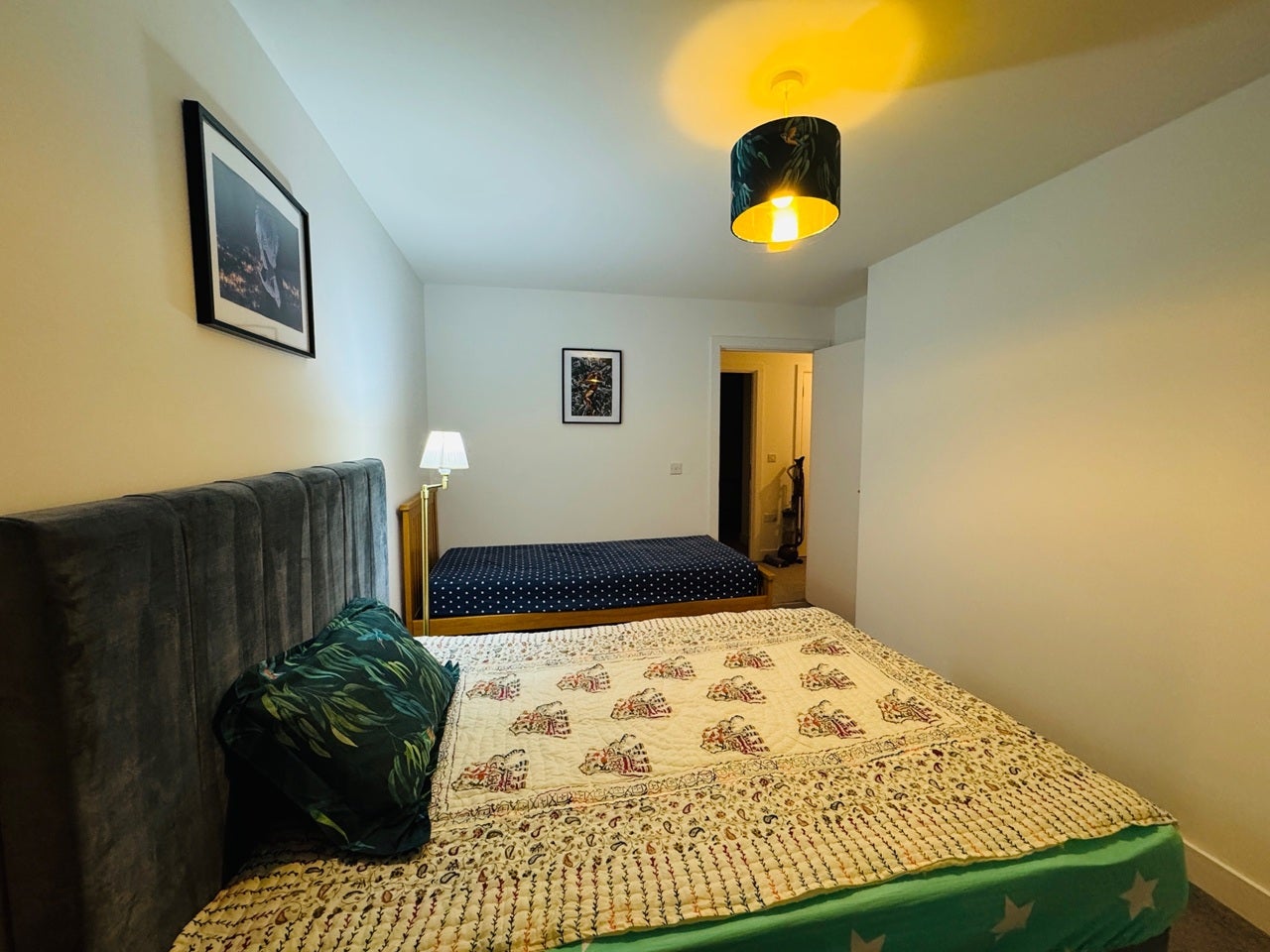 Room Howells Way in Cambridge
