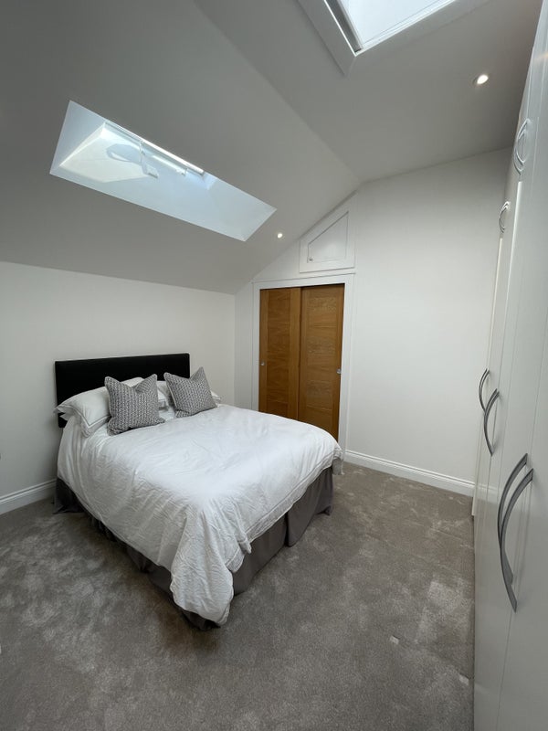 Room Latimer Road in Greater London