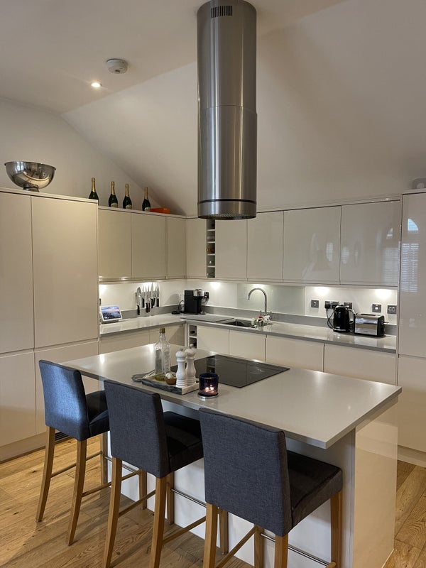 Room Latimer Road in Greater London