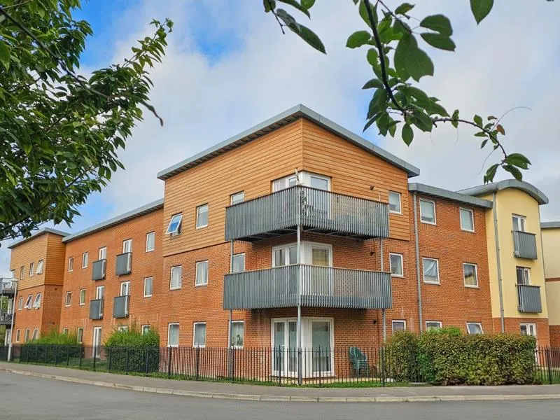 Flat Longhorn Avenue in Gloucester