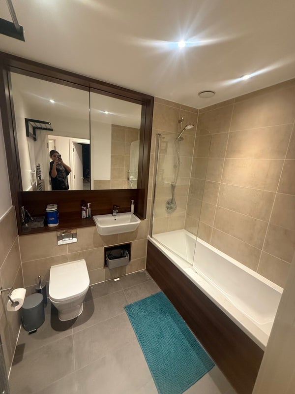 Room Rennie Street in Greater London