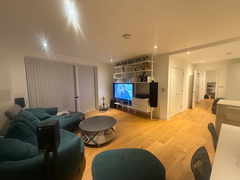 Room Rennie Street in Greater London