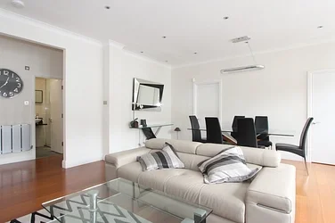 Flat Paddington Street in City of Westminster