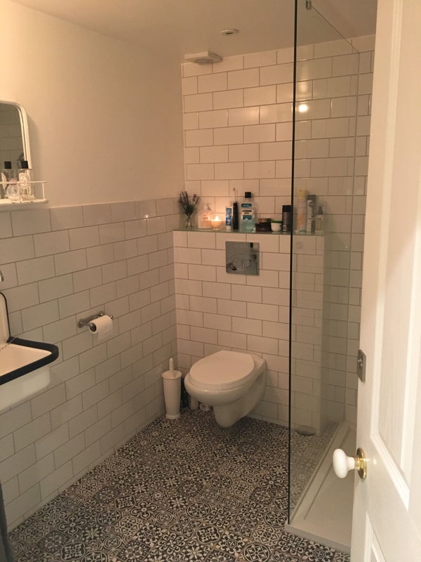 Room Ferndale Road in Greater London
