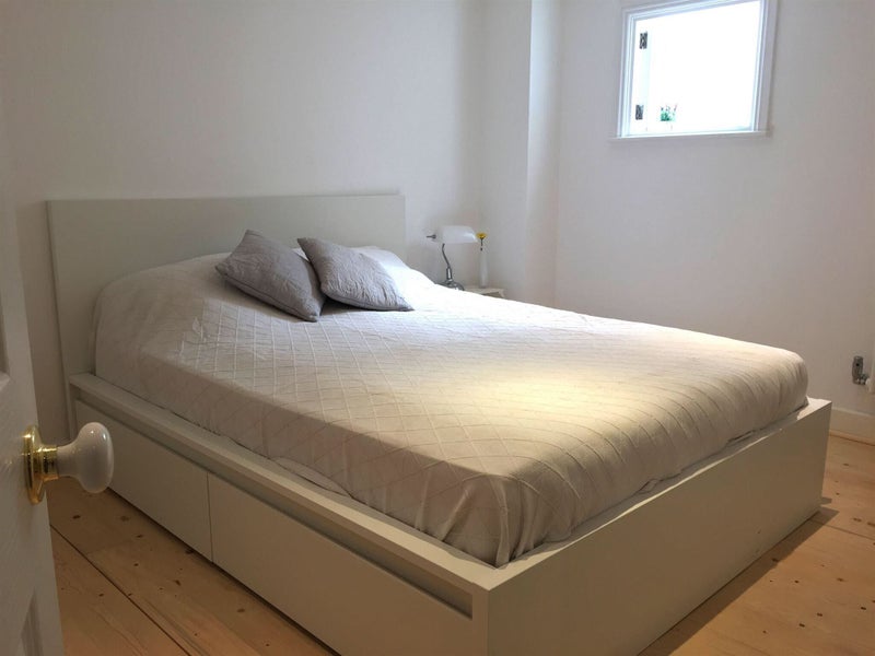 Room Ferndale Road in Greater London