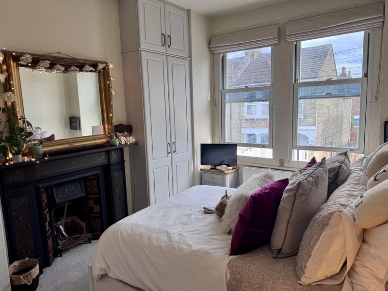Room Renmuir Street in Greater London