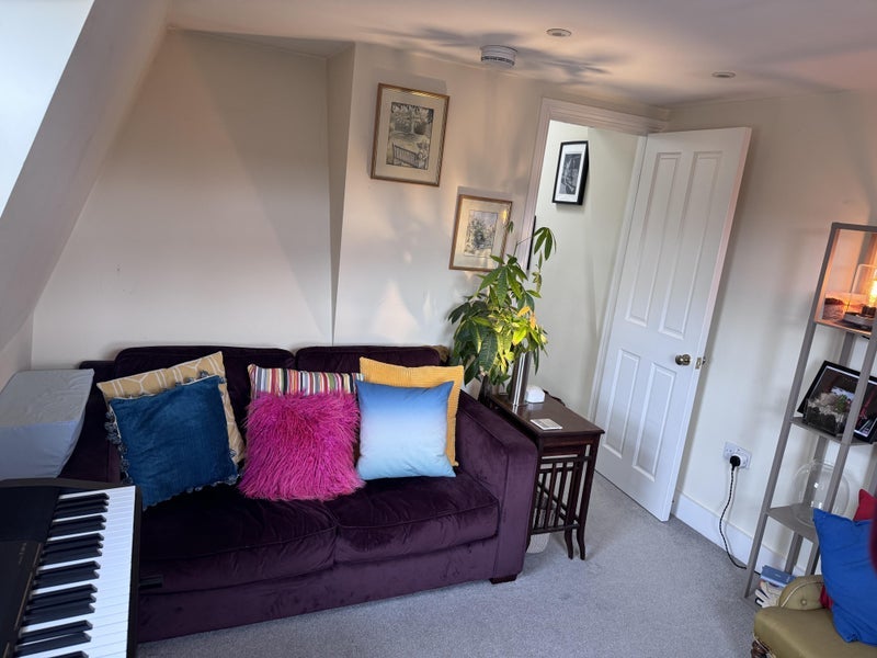 Room Renmuir Street in Greater London