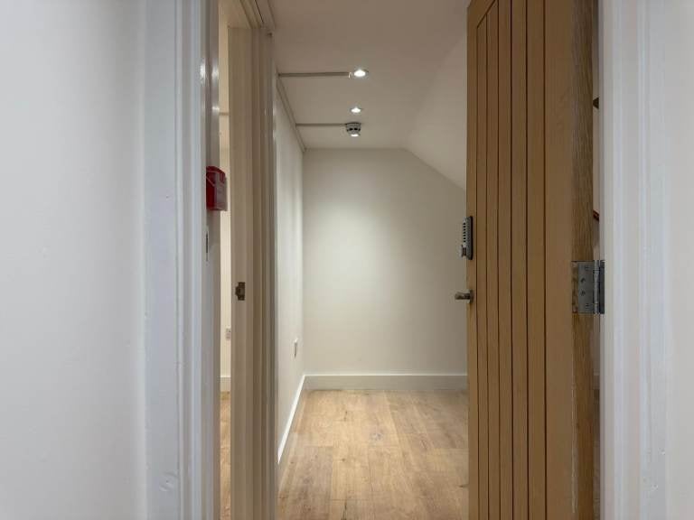 Flat Turkey Street in Greater London