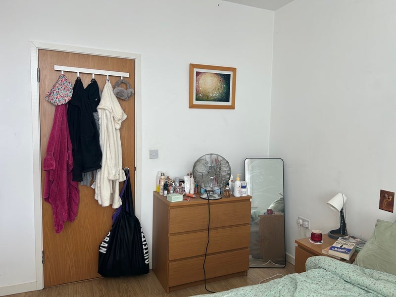 Room Coldharbour Lane in Greater London