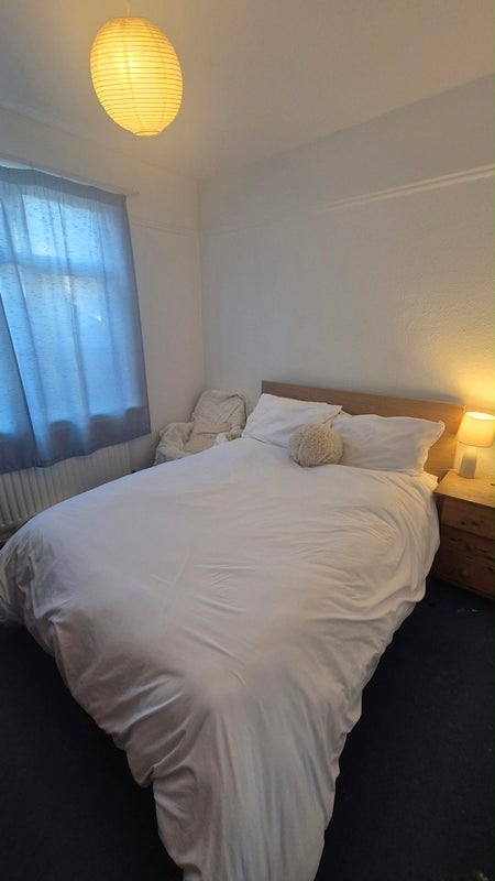 Flat Heathfield Square in Greater London