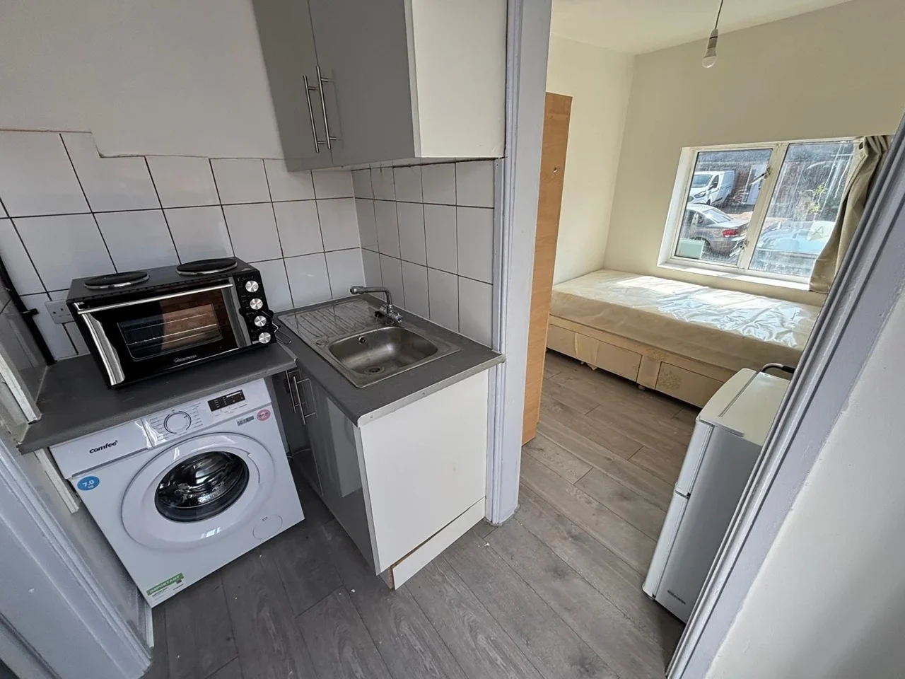 Flat Gledwood Drive in Greater London