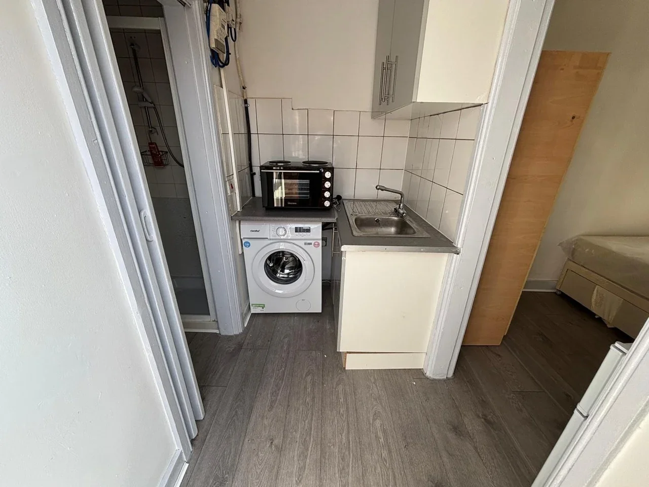 Flat Gledwood Drive in Greater London