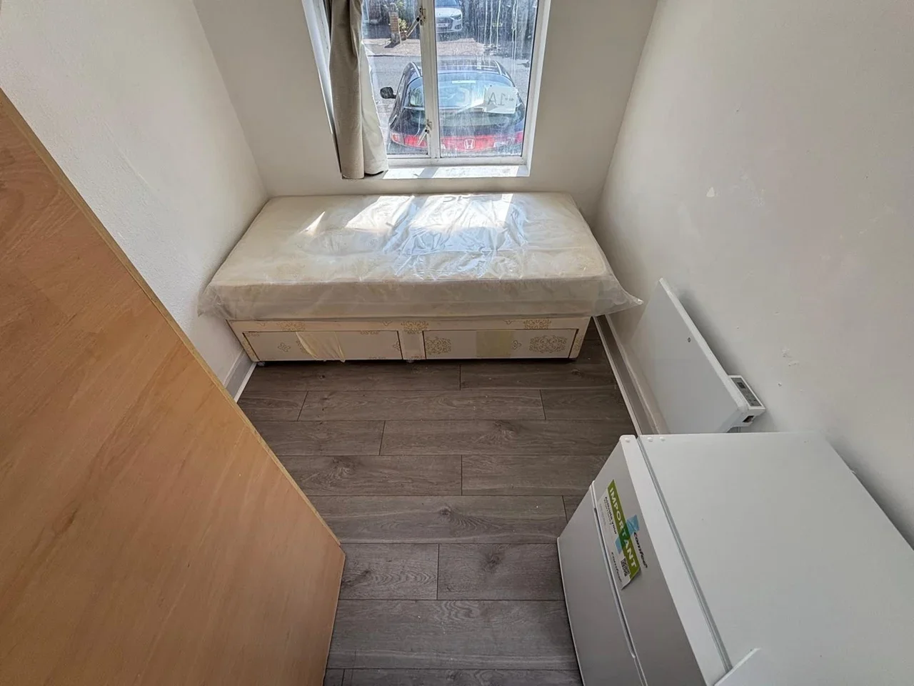 Flat Gledwood Drive in Greater London
