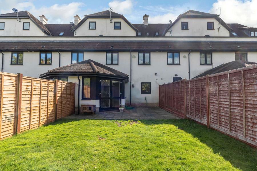 House Carew Road in Greater London