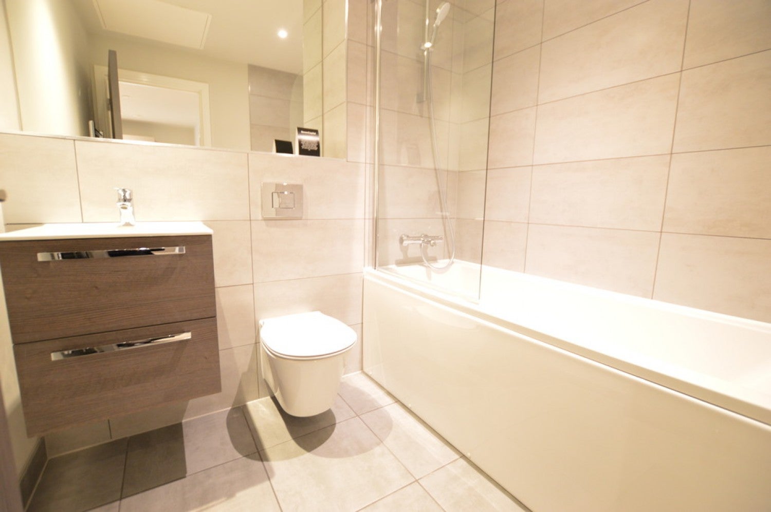 Flat Leith Close in Slough