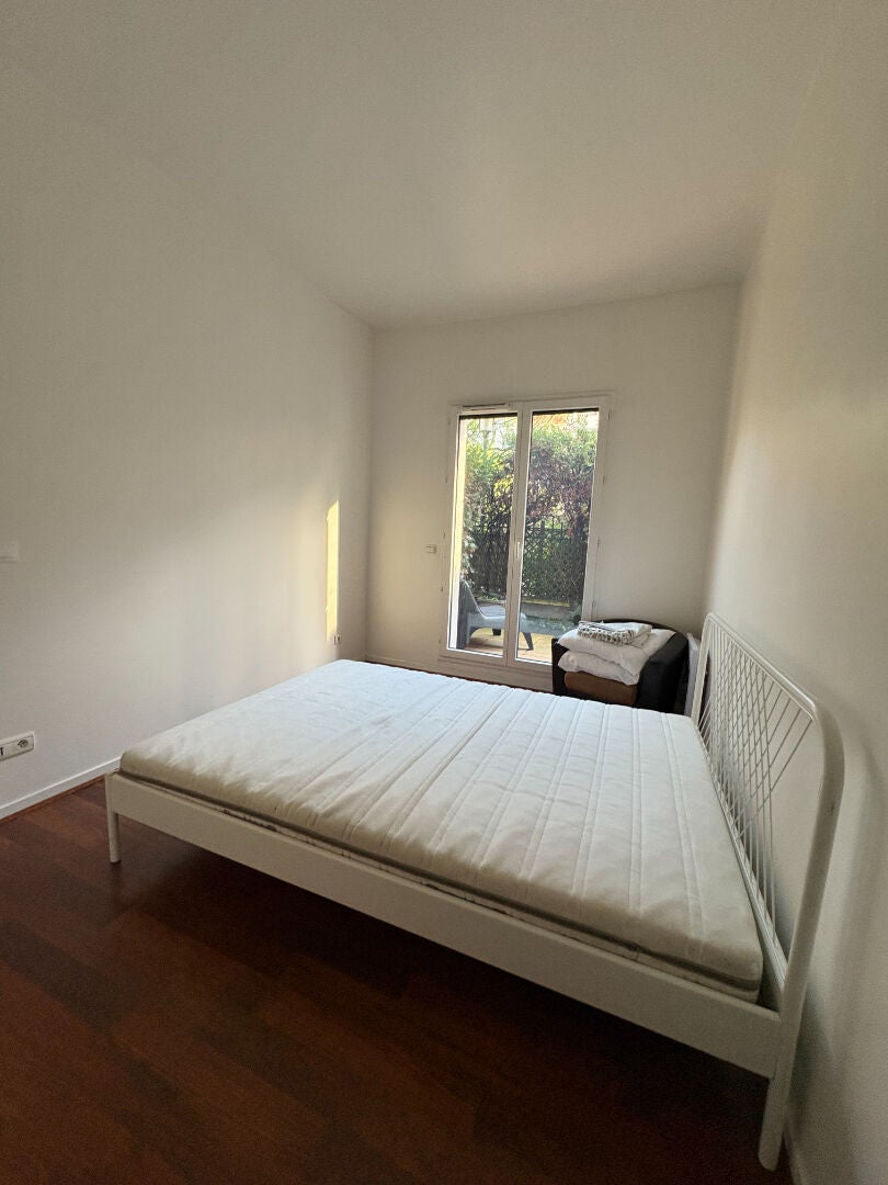 Flat Rue Louis Rouquier in Levallois-Perret