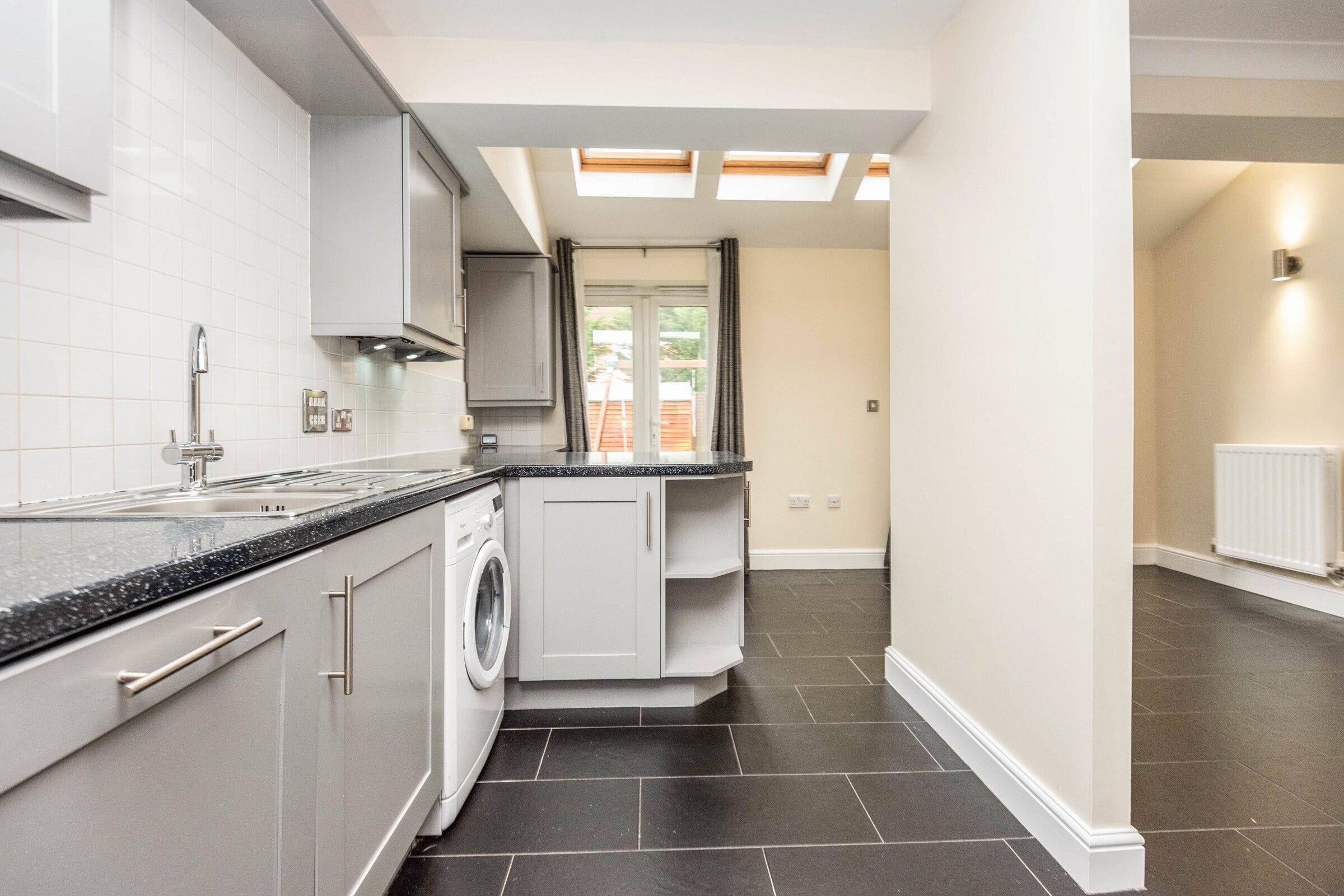 House Westhill Close in Birmingham