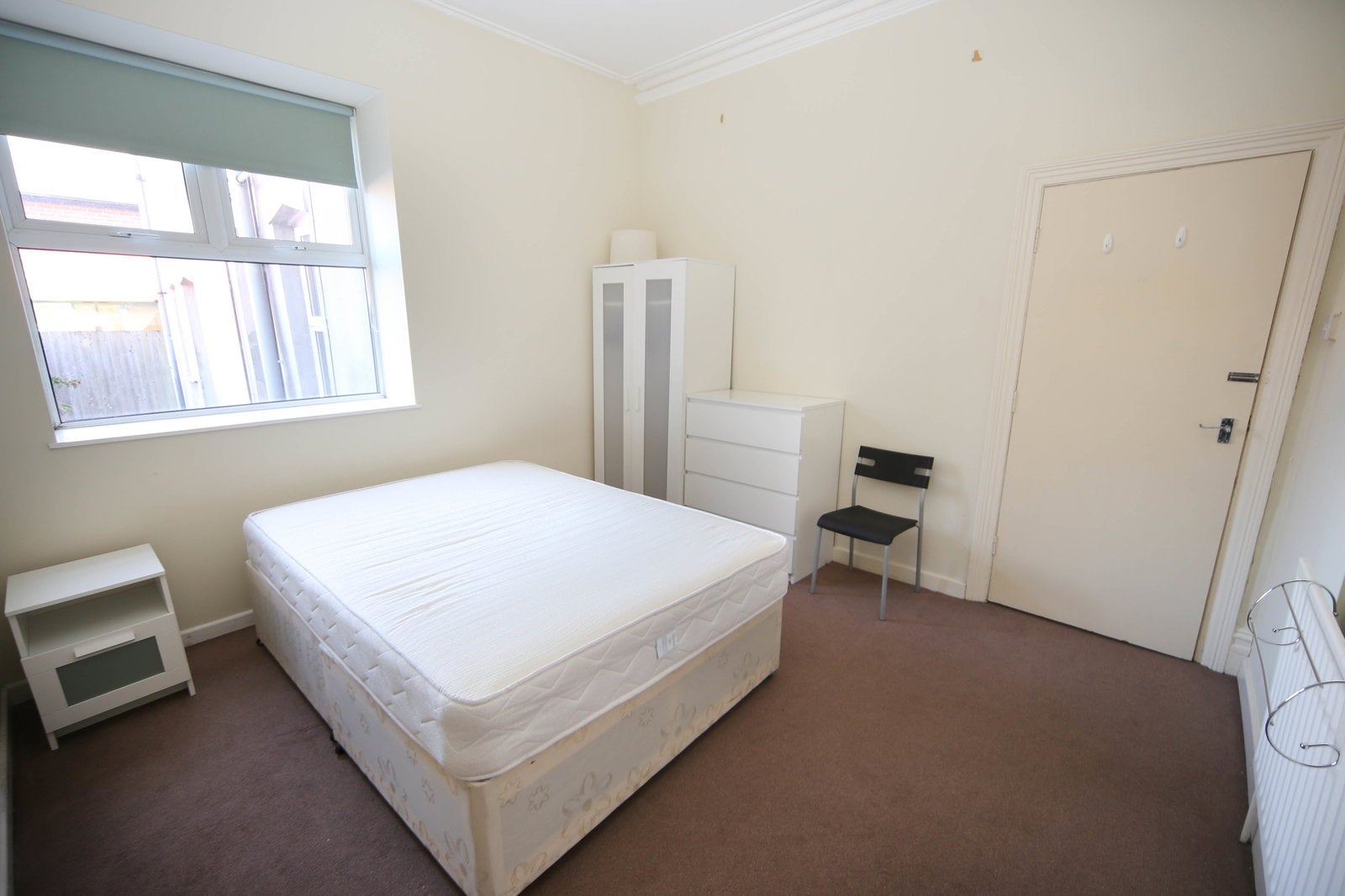 Flat Monthermer Road in Cardiff