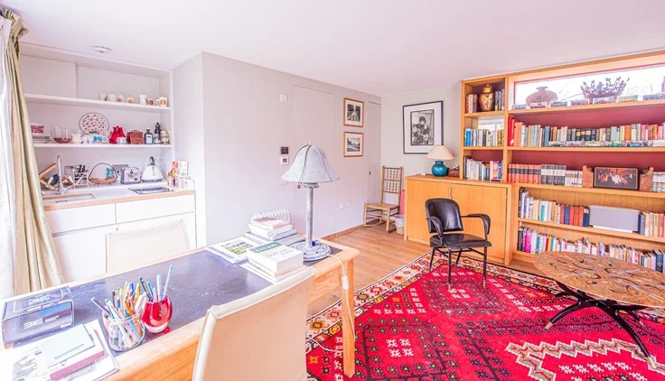 Room Brixton Water Lane in Greater London