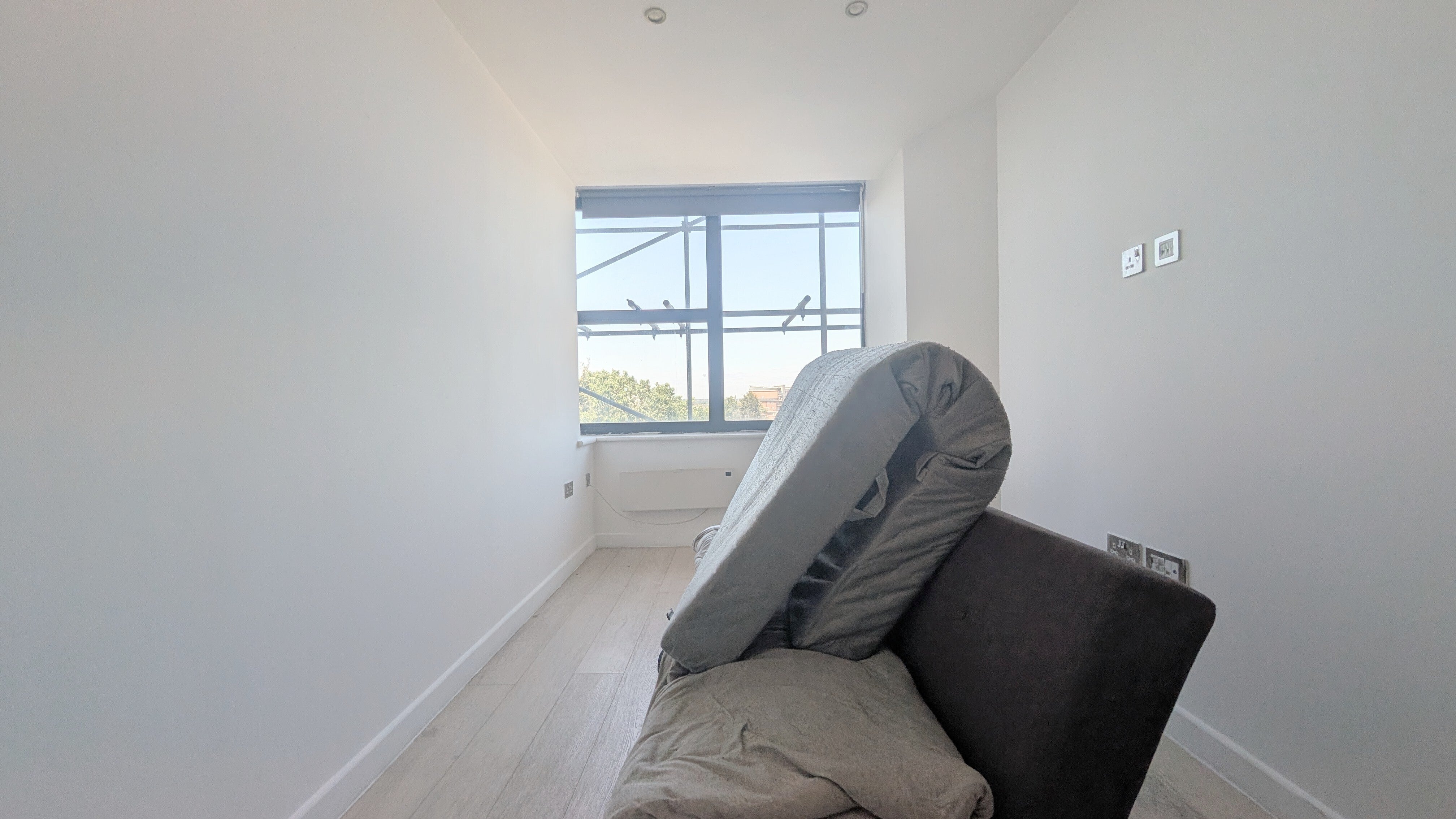 Flat Northolt Road in Greater London