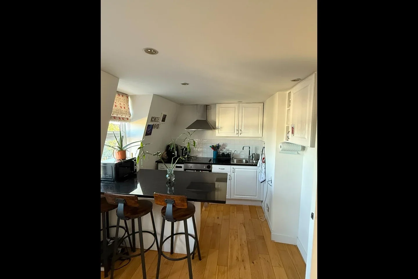 Flat Lower Mortlake Road in Greater London