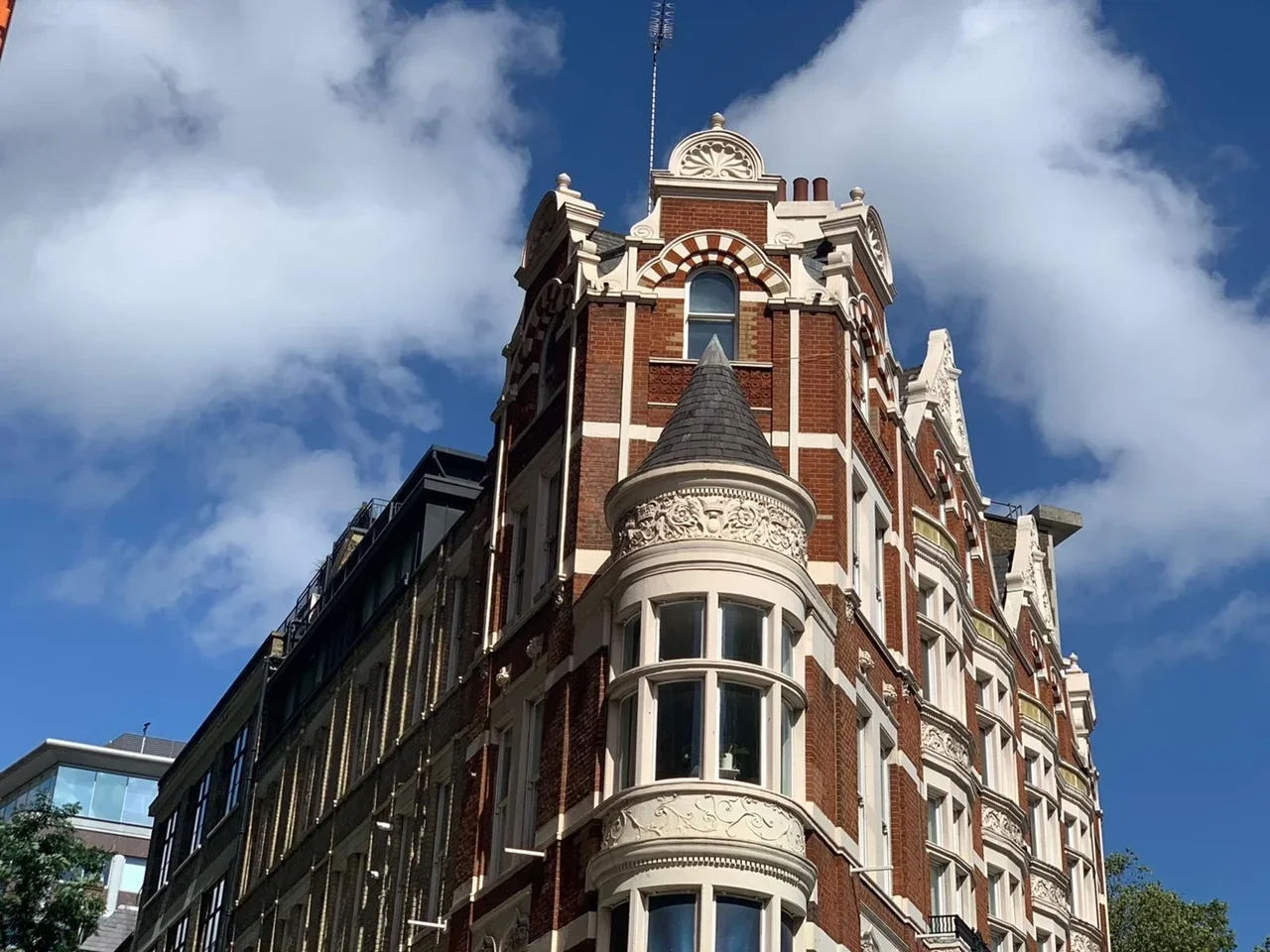 Flat Shaftesbury Avenue in Greater London
