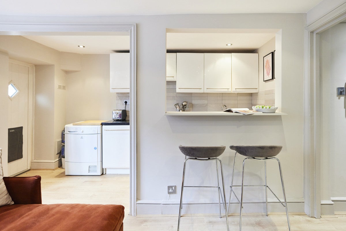 Flat Amwell Street in Greater London