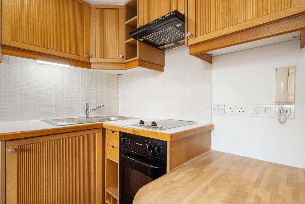 Room Cartwright Gardens in Greater London