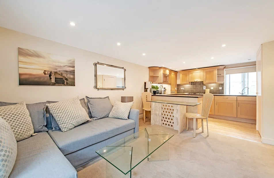 Flat Avery Row in City of Westminster