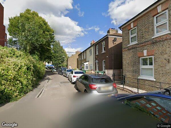 Flat George Street in Borough of Spelthorne