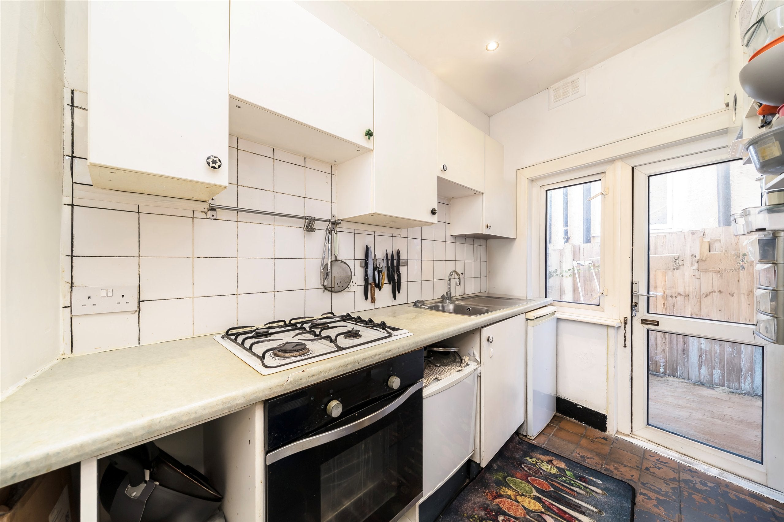 Flat Bramshot Avenue in Greater London