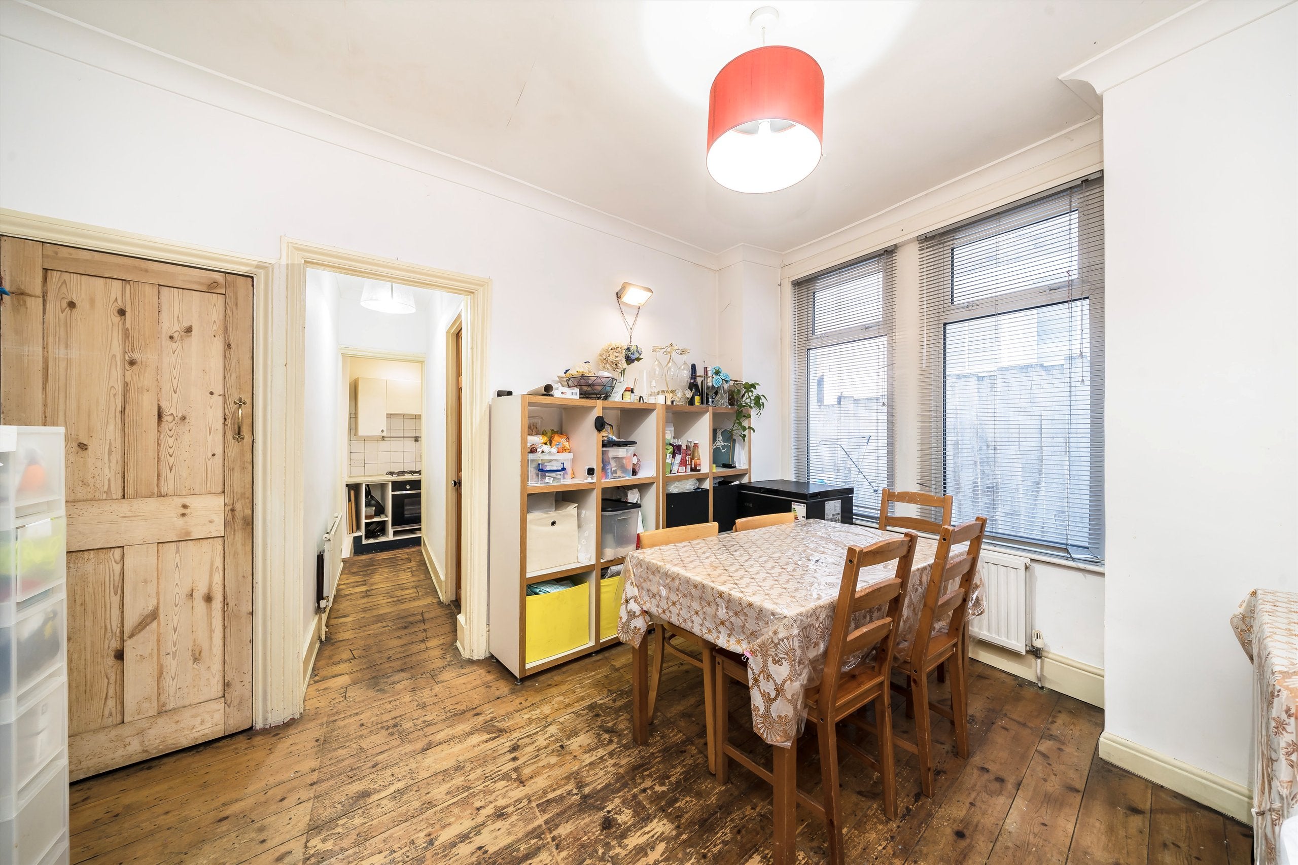 Flat Bramshot Avenue in Greater London