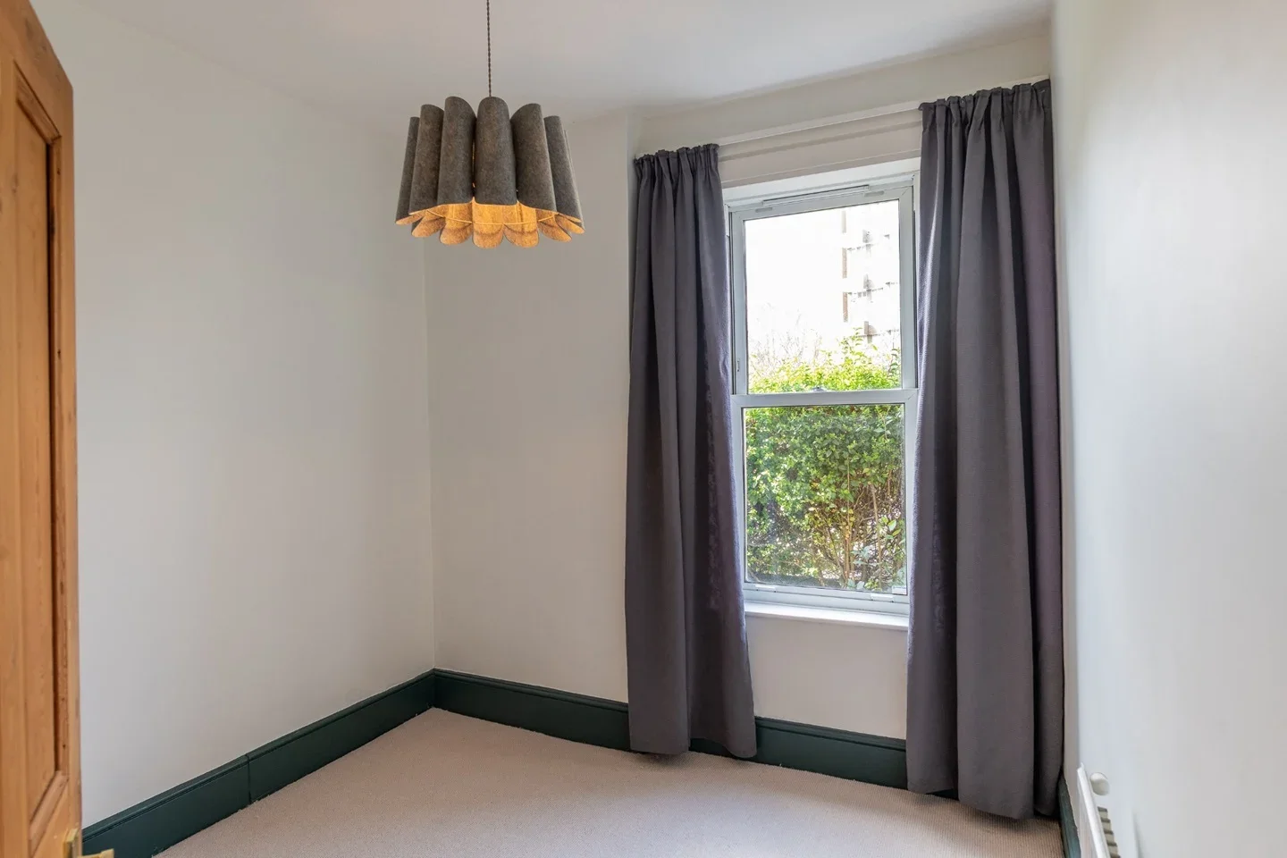 Flat Mowll Street in Greater London