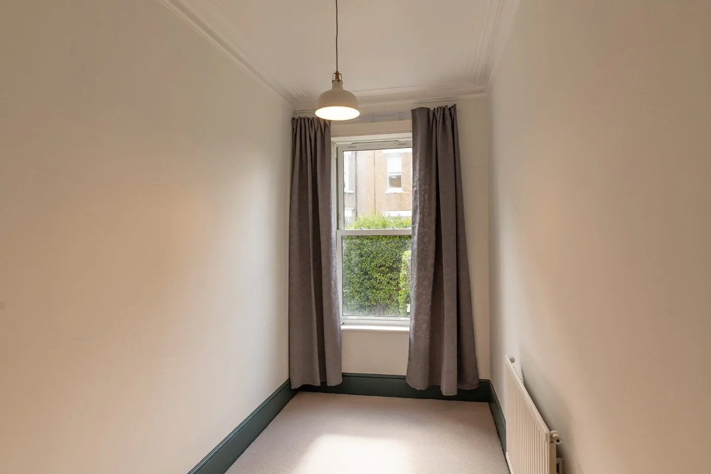 Flat Mowll Street in Greater London