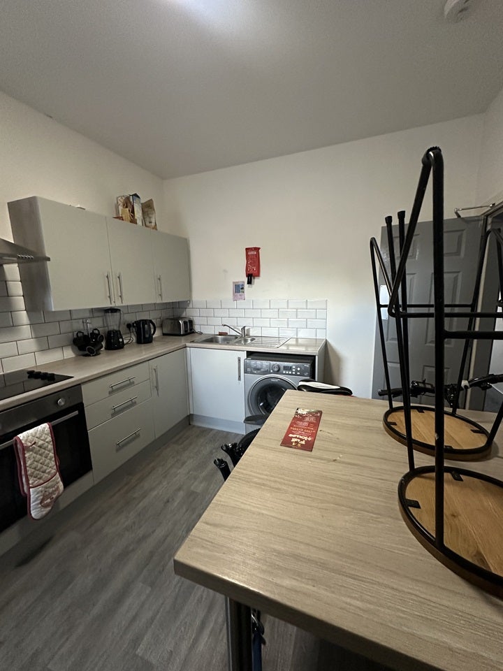 Room Florence Avenue in Doncaster