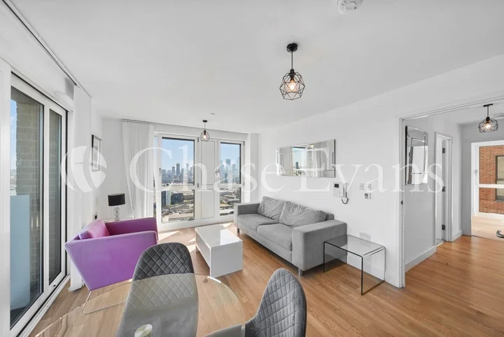 Flat Jefferson Plaza in Greater London