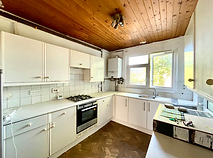 House Flowersmead in Greater London