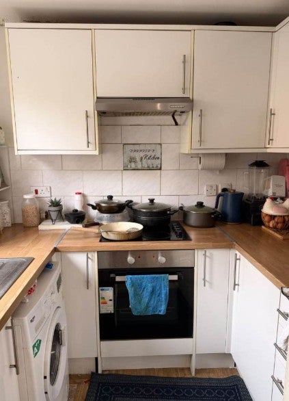 Flat Jack Clow Road in Greater London