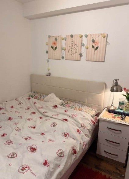 Flat Jack Clow Road in Greater London
