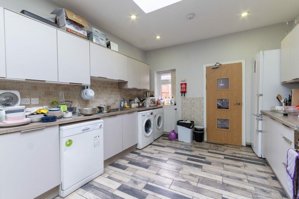 Room Tiverton Road in Birmingham