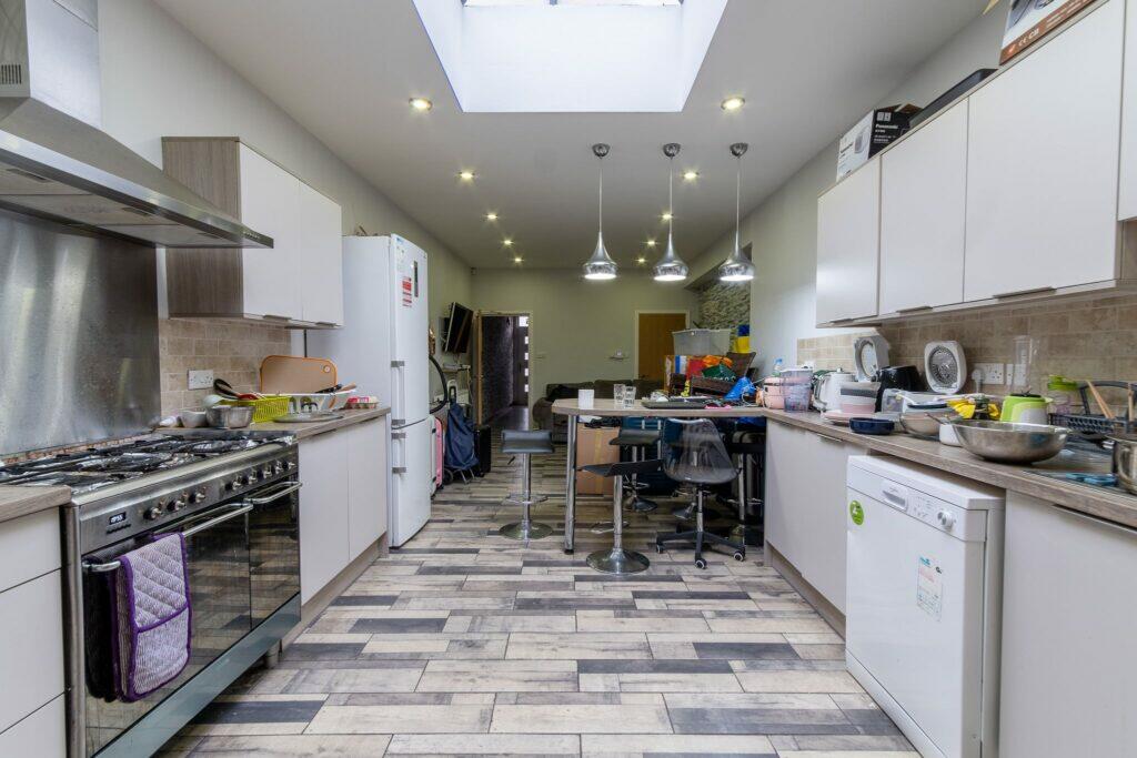 Room Tiverton Road in Birmingham