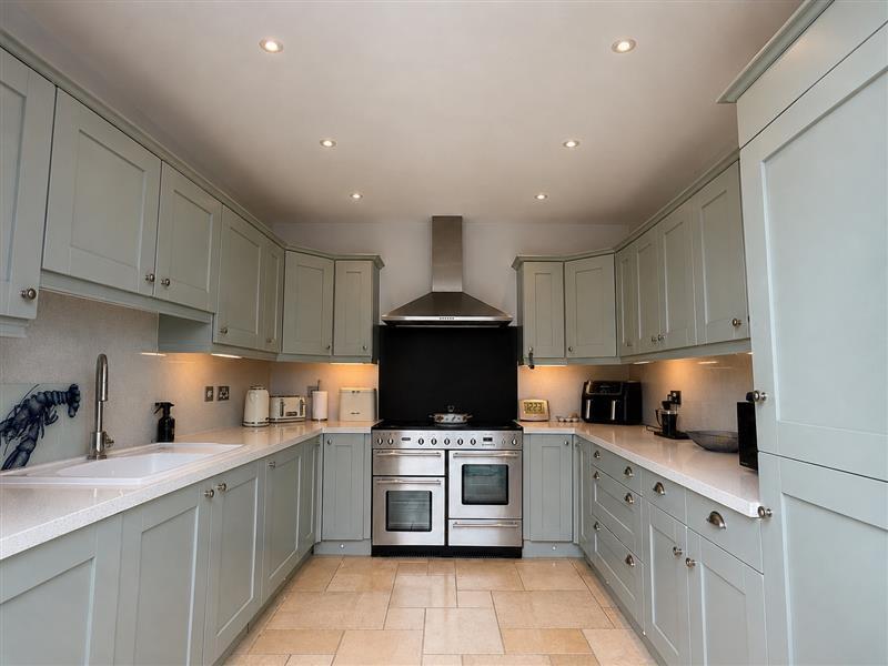 Room Naunton Park Close in Cheltenham