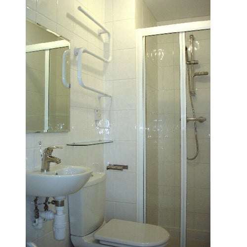 Flat Dawes Road in Greater London