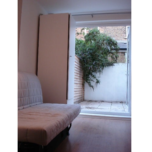 Flat Dawes Road in Greater London